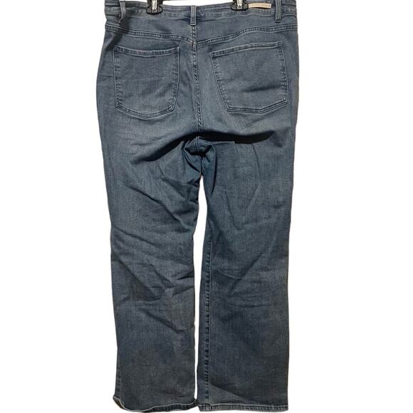 Soft Surroundings Light Wash Bootcut/ Flare Jeans - Picture 2 of 10